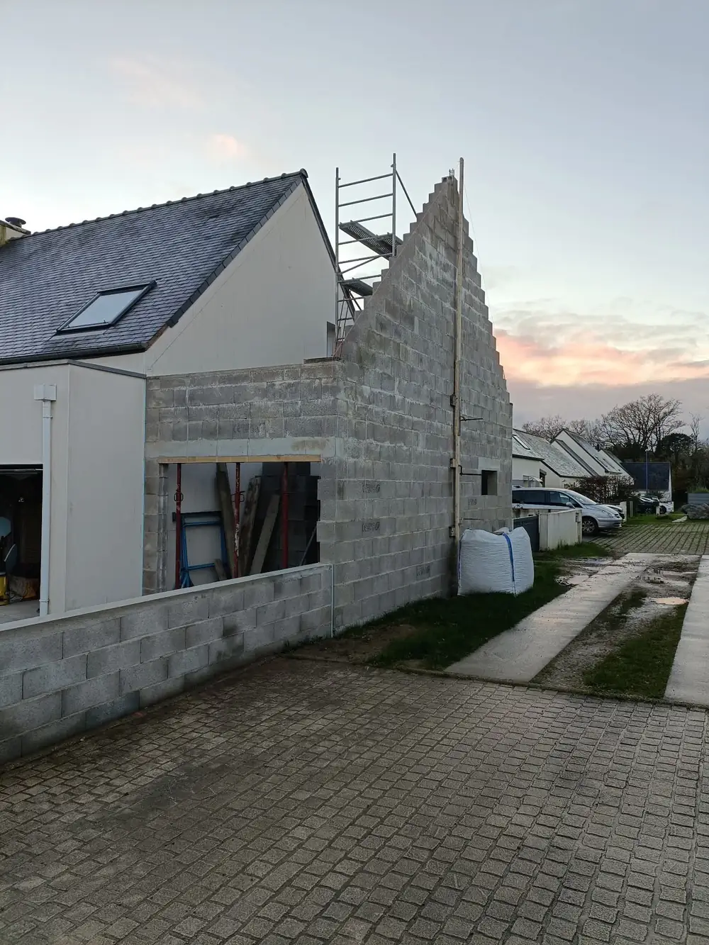 Chantier OLIVEIRA à Cerelles — terrassement, gros œuvre et finitions — photo 11