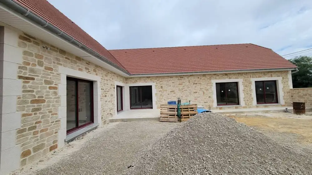 Travaux de gros œuvre et de façade menés par OLIVEIRA en Touraine — photo 24