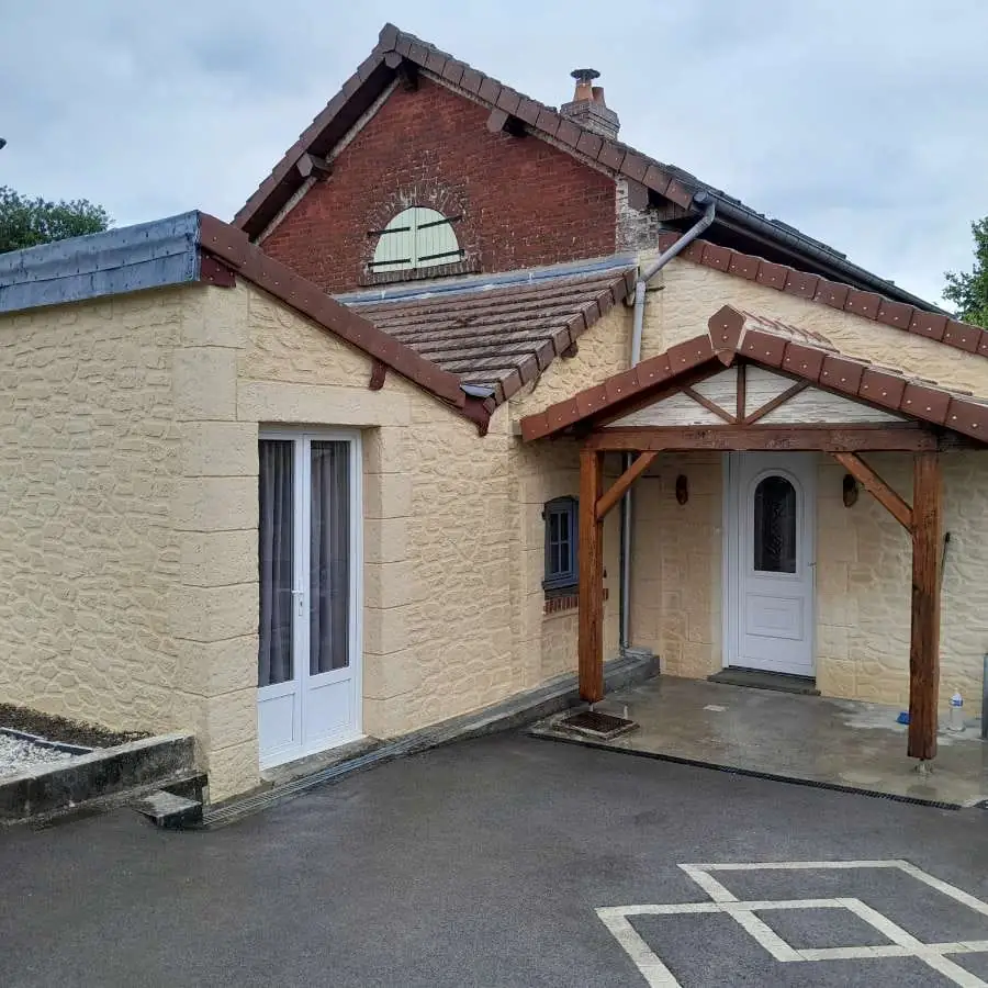 Chantier de maçonnerie, terrassement et ravalement réalisé par OLIVEIRA en Indre-et-Loire — photo 53